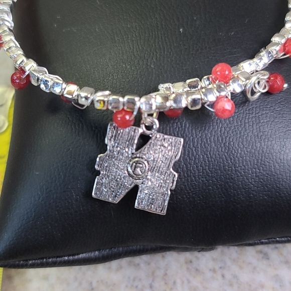 NEBEASKA CORN 🌽 HUSKERS Bracelet Team. Silver/Red - Picture 4 of 7